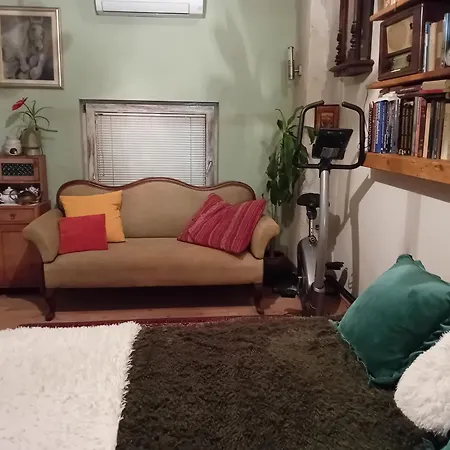Homestay Rose 40m2 With Terrace 25m2 In Greeny Area For 4 Person Ljubljana