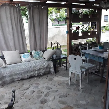 Homestay Rose 40m2 With Terrace 25m2 In Greeny Area For 4 Person *