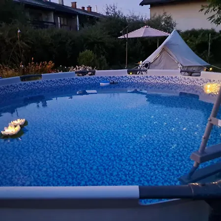 Rose 40m2 With Terrace 25m2 , Outdoor Cooking In Greeny Area For 4 Person Ubytování v soukromí Lublaň