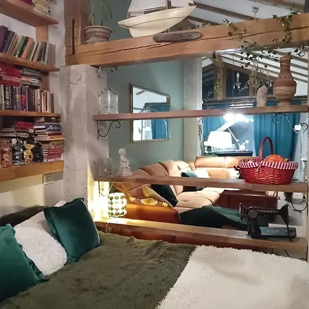 Rose Resort, 40m2 For 4 Guests, With Terrace Rum i privatbostad Ljubljana