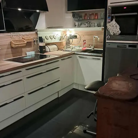 Rose Resort, 40m2 For 4 Guests, With Terrace Rum i privatbostad *