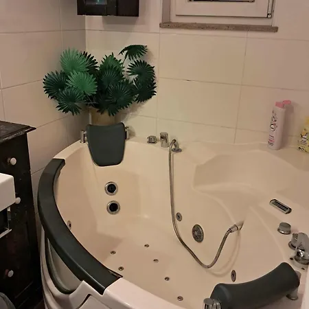 Rose Resort, 40m2 For 4 Guests, With Terrace Rum i privatbostad